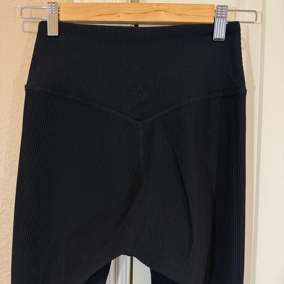 Beyond Yoga Impulse Ribbed High Rise Leggings Womens Medium - Picture 9 of 12